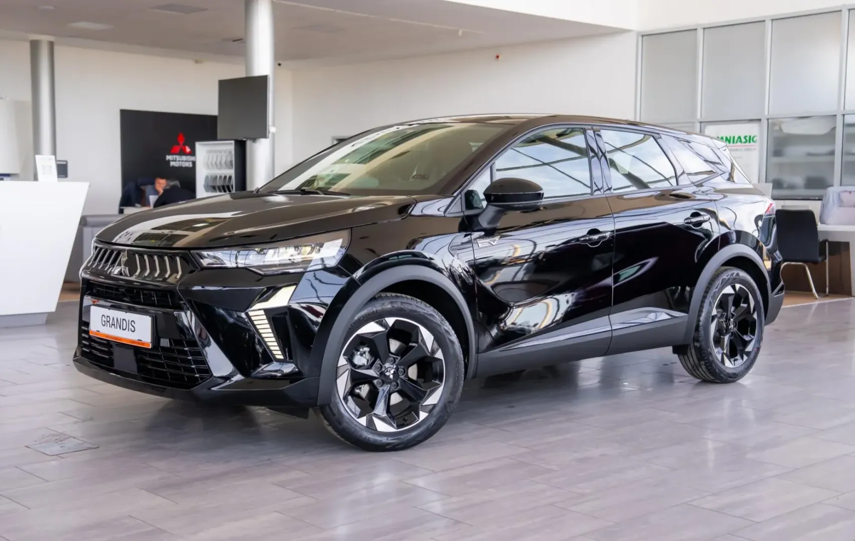Mitsubishi Grandis 1.3L DI-T Automatic 2WD MHEV Intense