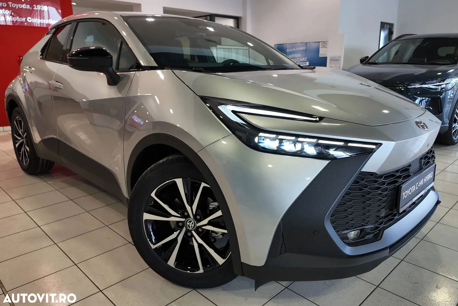 Toyota C-HR 1.8 Hybrid Dynamic e-cvt in stoc la Sibiu