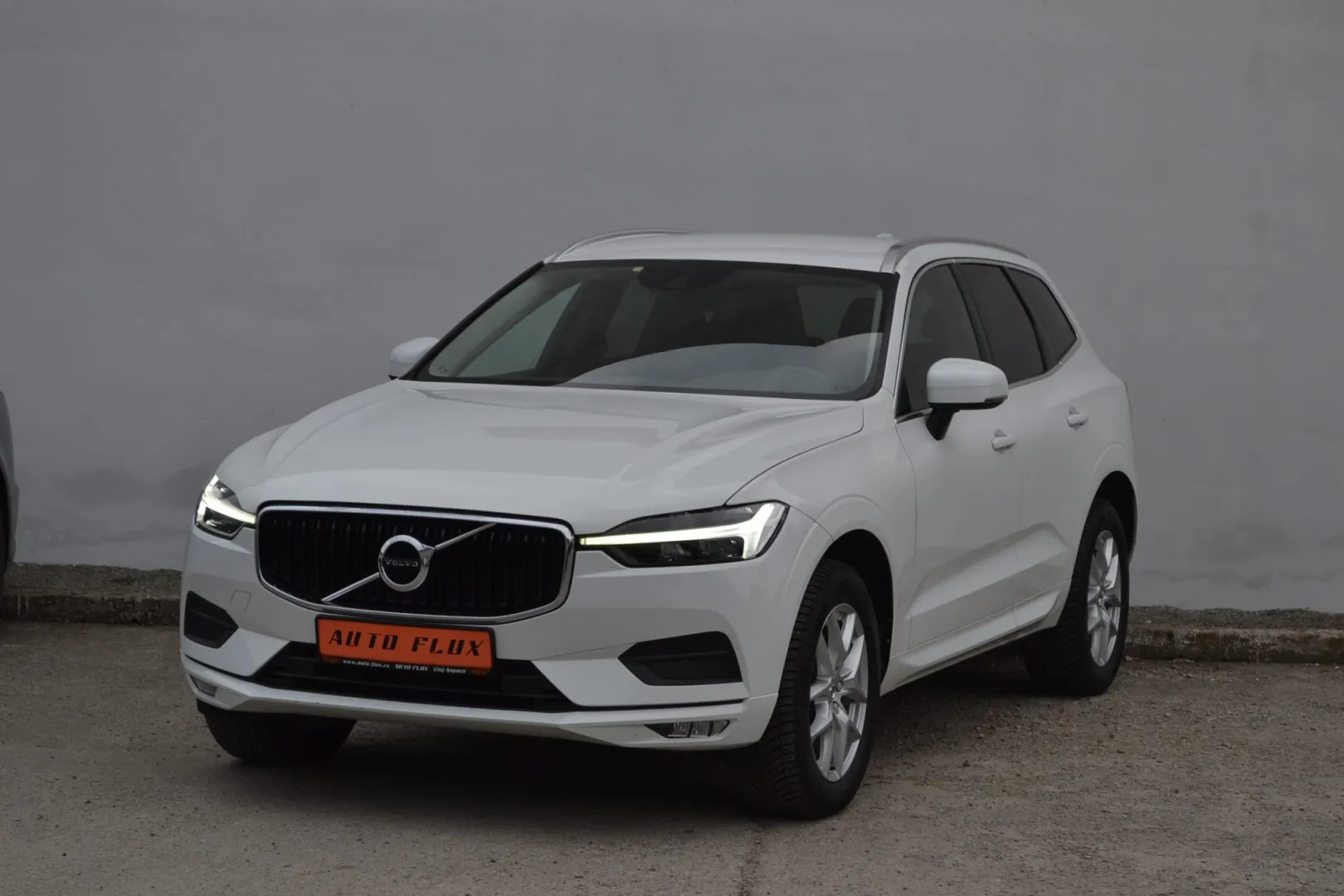 Volvo XC60 B4 AWD Momentum PRO Geartronic