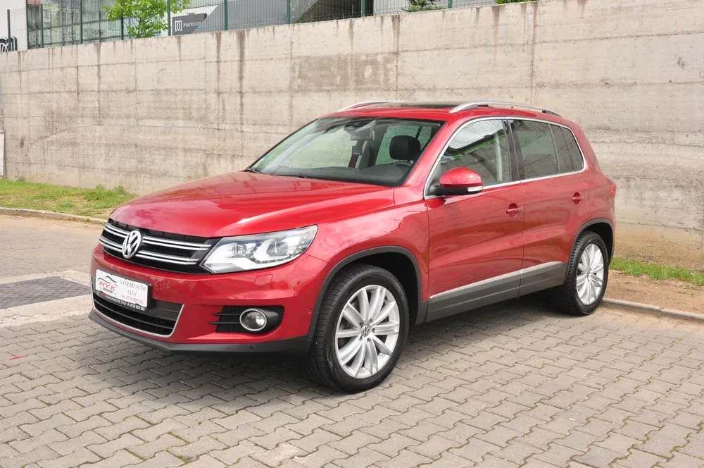 Volkswagen Tiguan 2.0 TDI 4Motion DSG Sport & Style-2015- SUV-ul suprem: spațios, versatil și extrem de bine dotat!