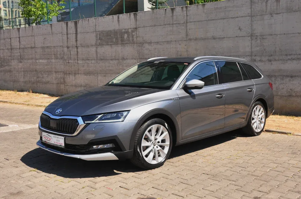 Skoda Octavia Combi 2.0 TDI DSG 4x4 Scout • 200 CP • 2023 • TVA deductibil