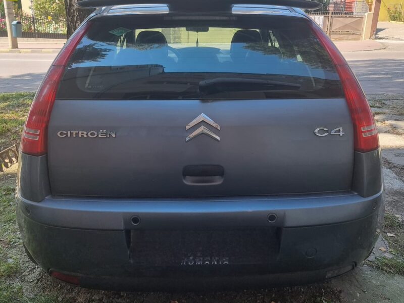 De vânzare Citroen C4 înmatriculat, 2006, carburant benzină+GPL, proprietar.